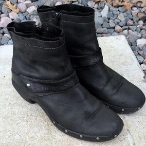 Merrell Black Mules Comfortable Slip-On Clogs